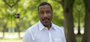 Read more about the article Kevin McDoneld: An Innovative CEO Revolutionizing Agriculture at NeuponicsAI Inc
