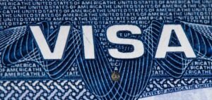 Read more about the article U.S. Introduces Tourist Visa Bond Pilot: Travelers May Pay Up to $15,000