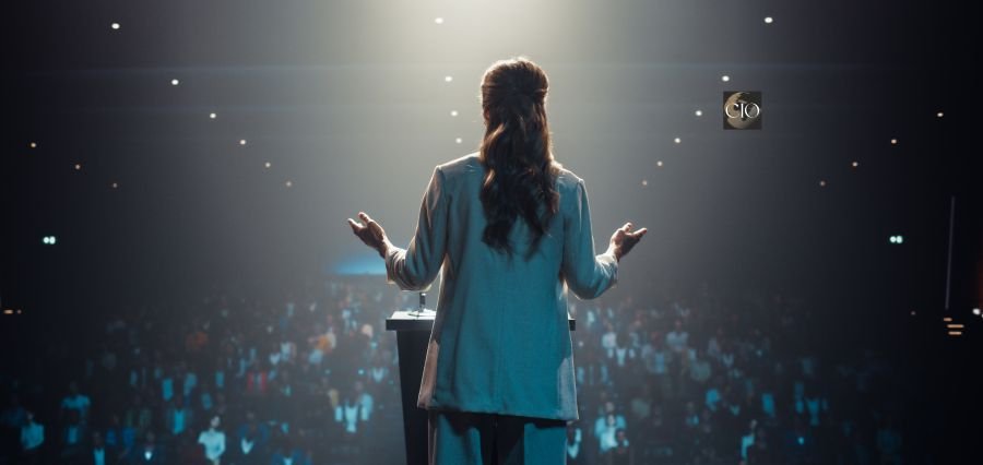 You are currently viewing How Women Leaders Are Rewriting the Rules of Power