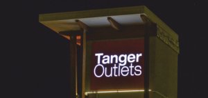 Read more about the article Shoppers Flock to Tanger Outlets as Holiday Discounts Drive Strong Sales
