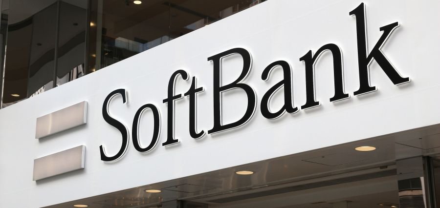 You are currently viewing SoftBank Shares Soar as Nvidia Earnings Boost AI Optimism
